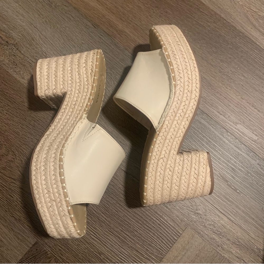 TOP Moda Cream and Raffia Leatherette platform Slides - Picture 2 of 6